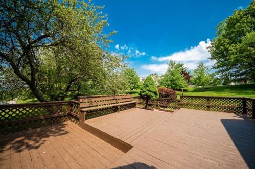 5 Ridgemead Fields Dr, Verona PA  15147-3849 exterior