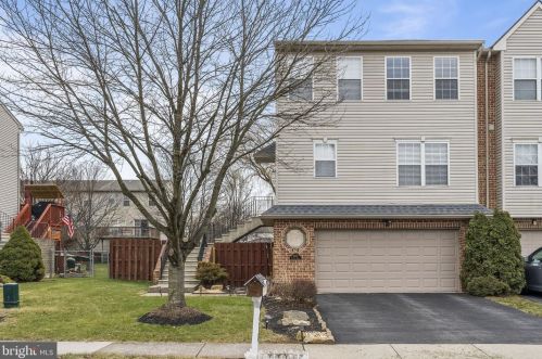 6478 Pioneer Dr, Macungie, PA 18062-8432