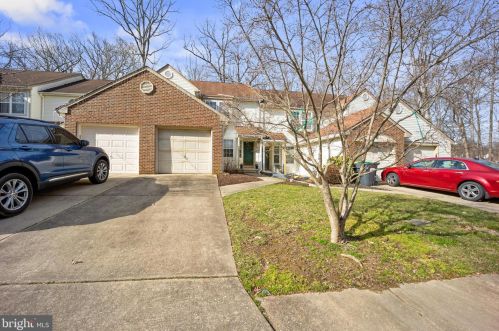 6 Mahopac Dr, Bear, DE 19701-3818
