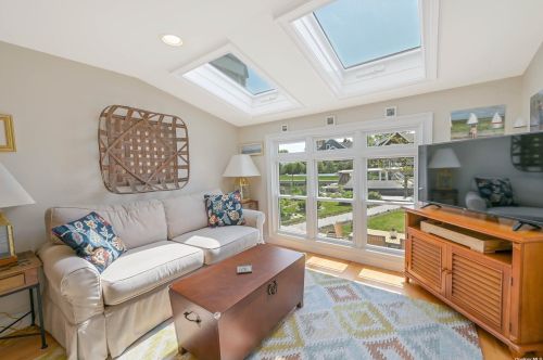 624 Tower Mews, Oakdale NY  11769-2449 exterior