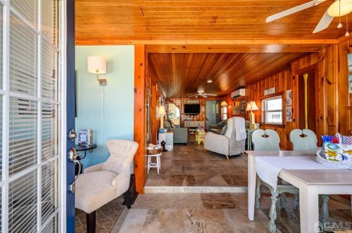 2056 Baltimore Ave, Pelican Island, NJ 08751-1021