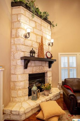 6 Cotswold Ln, Victoria TX  77904-1680 exterior