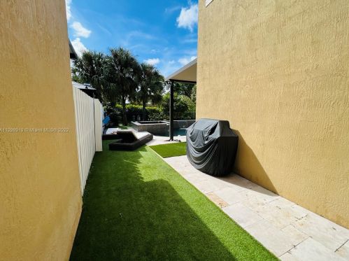 3864 Aspen Leaf Dr, Boynton Beach FL  33436-1700 exterior