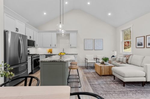 513 5th Ave, Bridgeville PA  15017-1337 exterior