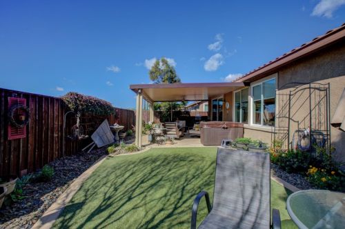 2864 Westport Cir, Valley Home CA  95361-8162 exterior