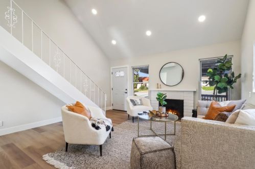 1910 Loch Ness Way, San Jose, CA 95121-1527