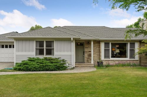 3922 Basswood Rd, Minneapolis, MN 55416-3817