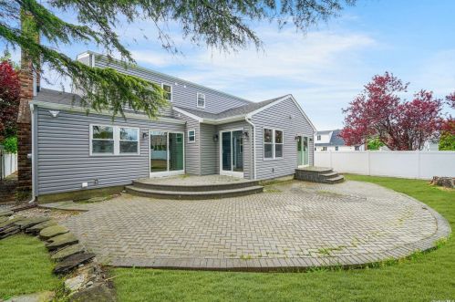 3811 Saries Ct, Seaford, NY 11783-1159