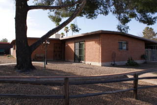 8942 Kirkpatrick Cir, Tucson, AZ 85710-4448