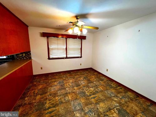 414 6th St, Laurel DE  19956-1364 exterior