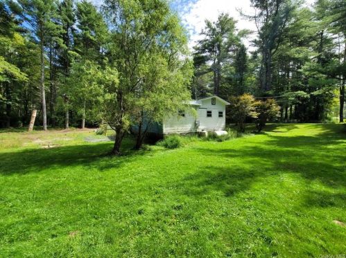 764 Peenpack Trl, Sparrowbush, NY 12780-5107