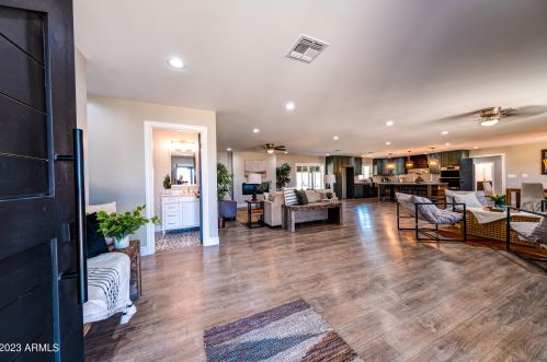 3626 Wescott Dr, Glendale AZ  85308-2332 exterior