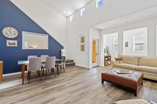 27025 Pebble Beach Dr, Santa Clarita, CA 91381-0665