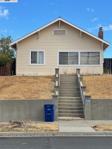 628 Main St, Rio Vista, CA 94571-1621