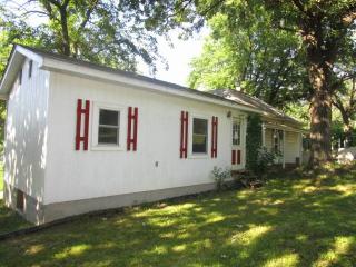 1301 Avenue A, Plattsmouth, NE 68048-1611