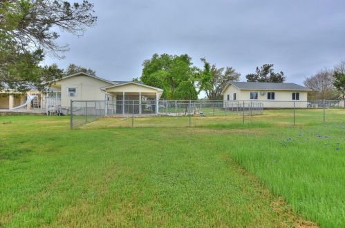 116 Vly Vw Rd, Georgetown TX 78633-9574 exterior