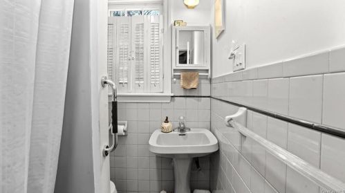 1467 Route 292, Whaley Lake NY  12531-5512 exterior