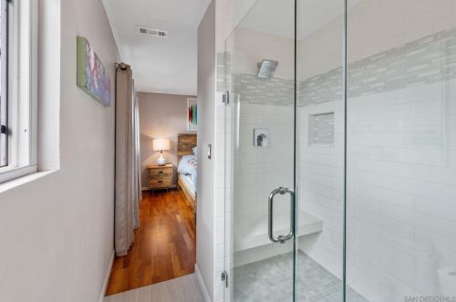 2875 Lloyd St, San Diego CA 92117-6031 exterior