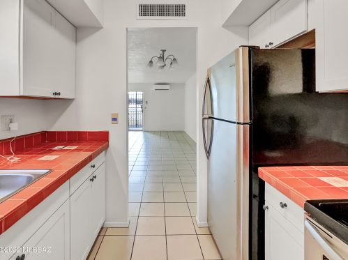 5086 Campbell Ave, Tucson AZ  85706-1510 exterior