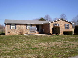1553 Lake Villa Cir, Cookeville TN  38506-5945 exterior
