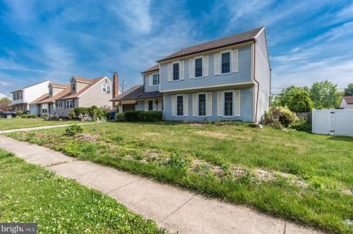 615 Iva Ln, Fairless Hills, PA 19030-3805