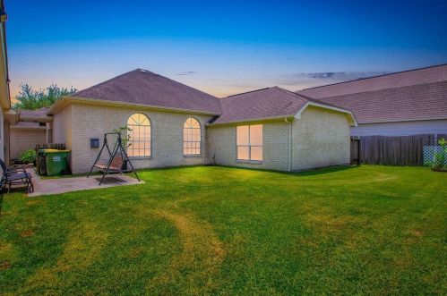 11505 Grimes Ave, Pearland, TX 77584-5620