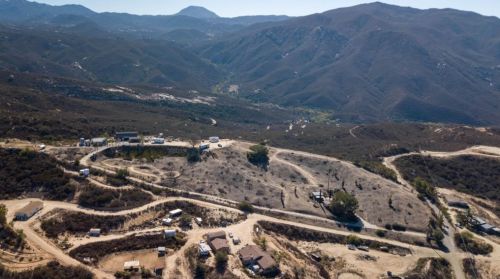 15863 Sequan Truck Trl, Alpine CA  91901-3501 exterior