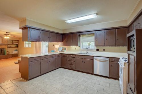 2308 Lange St, Greenville TX  75402-7324 exterior