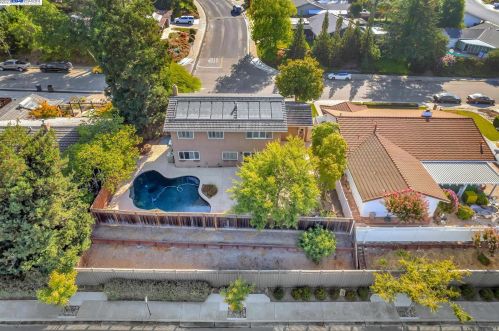 1042 Lomitas Ave, Livermore CA  94550-6436 exterior