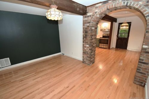 168 Sea Hill Rd, North Branford CT  06471-1406 exterior