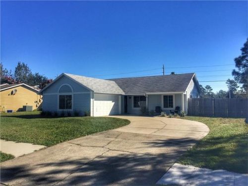 683 Stallings Ave, Deltona, FL 32738-9267
