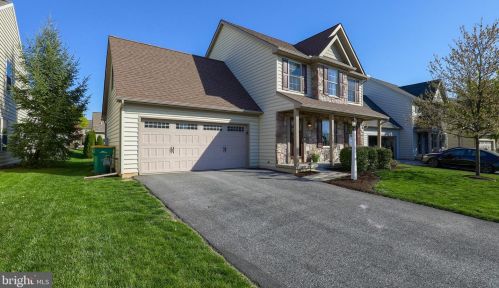 1331 Willow Creek Dr, Mount Joy, PA 17552-7232