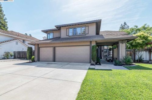 892 Turino St, Livermore, CA 94551-2568