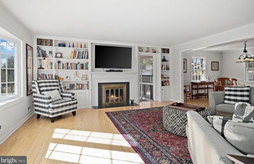 8 Turner Ct, Princeton, NJ 08540-3426