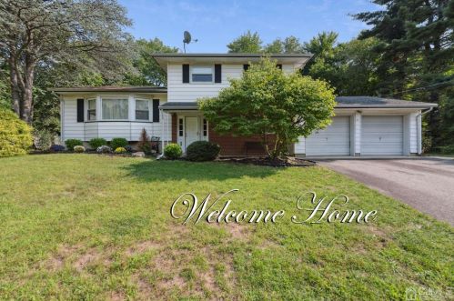 16 Jean Rd, East Brunswick, NJ 08816-1367