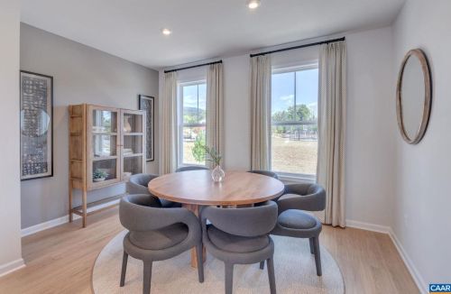 6015 Mccomb St, Crozet VA 22932-3023 exterior