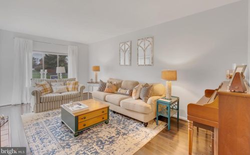 512 Bending Ln, Norristown, PA 19406-2636