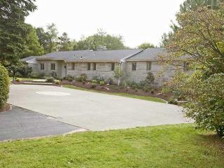 107 Hillcrest Rd, Pittsburgh, PA 15238-2305