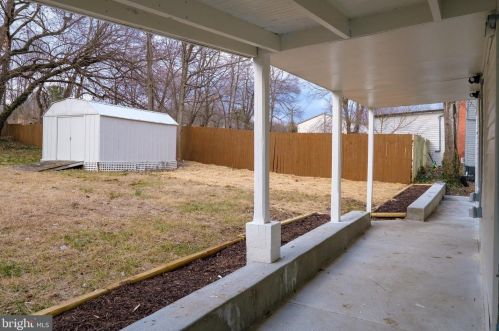 218 Commerce St, Woodstock VA  22664-1228 exterior