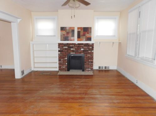 3601 Woodland St, Mckeesport, PA 15132-5843