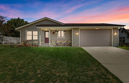 3406 Mediterranean Ave, West Bend, WI 53090-8423