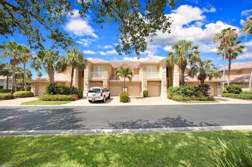 9687 Cypress Hammock Cir, Bonita Springs, FL 34135-8215