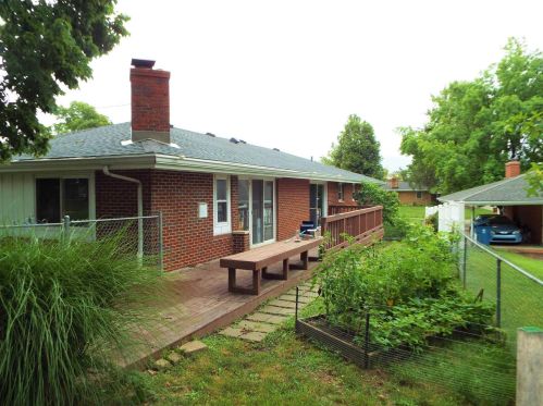 523 Perimeter Dr, Covington KY  41018-2272 exterior