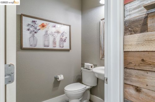 15 Solstice Ct, Oakley CA  94561-1759 exterior