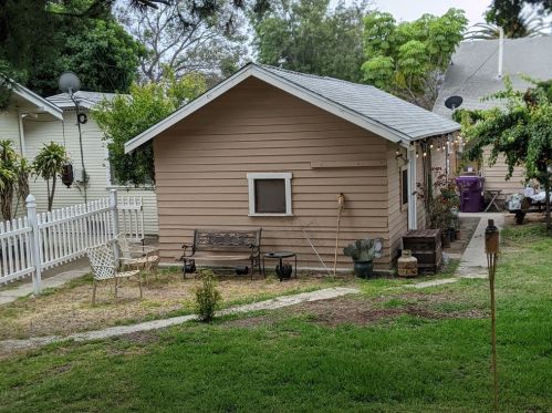743 Loma Vis Dr, Long Beach CA  90813-2807 exterior