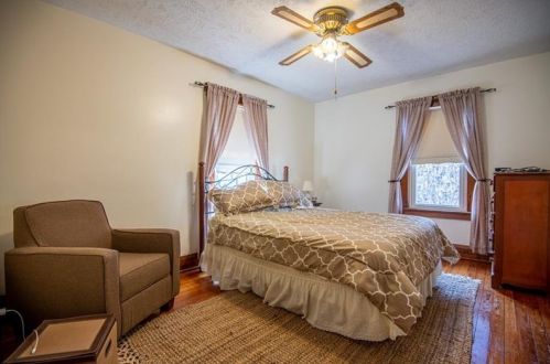 93 White Ave, Hermitage PA  16146-3053 exterior