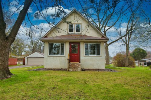 1791 County Road E, Saint Paul, MN 55112-7147