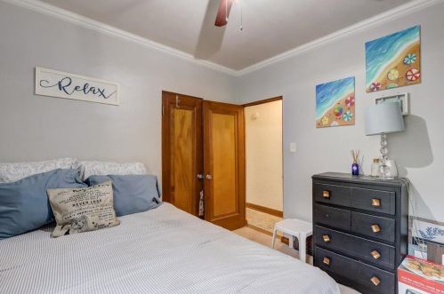 2401 79, Milwaukee WI 53219-1717 exterior