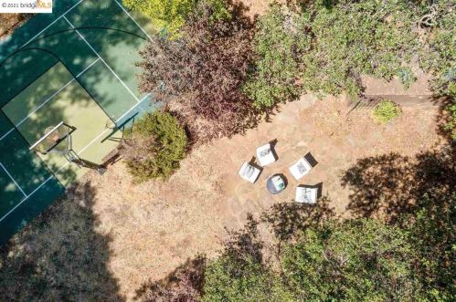 25566 Fernhill Dr, Los Altos CA  94024-6302 exterior