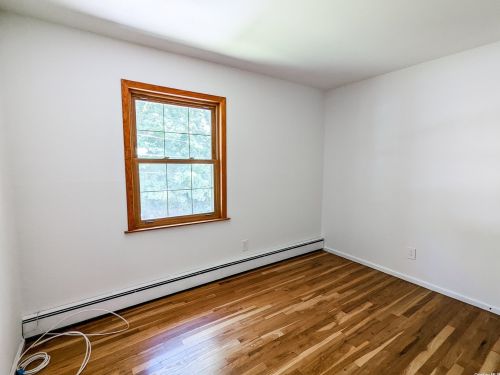 17 Torwood Ct, Huntington Station NY  11746-3811 exterior